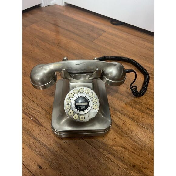 Vintage Pottery Barn Retro Brushed Silver Grand Telephone - Picture 1 of 9
